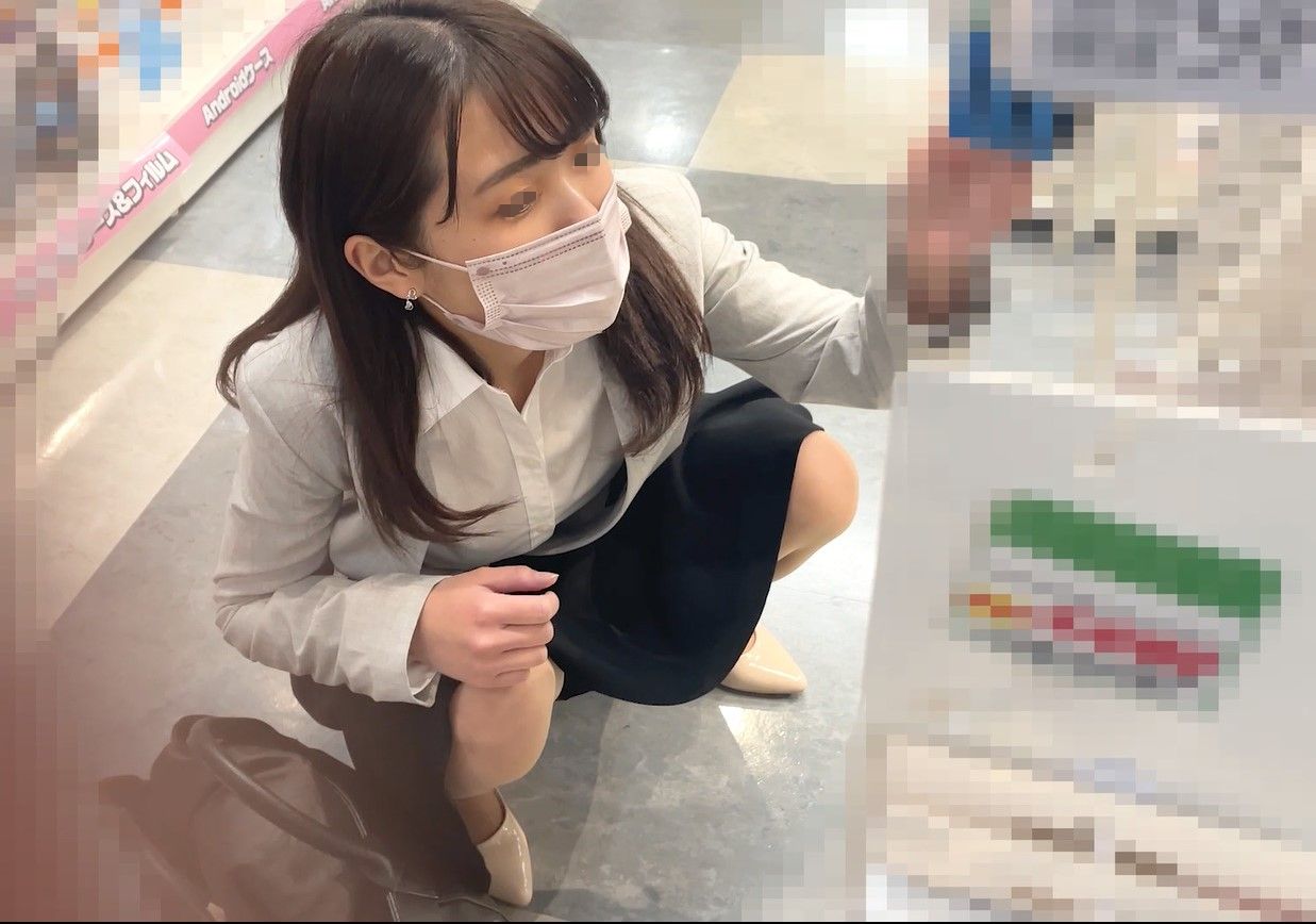 OLノーパン逆さ撮り▷剛毛美人はデカ陰唇/パンスト越しにクリトリスまで丸見え【パンチラ盗撮】 テラリーマン　スト越しパンチラ　パンストノーパン　清楚系ＯＬ　ロングスカート　逆さ盗撮