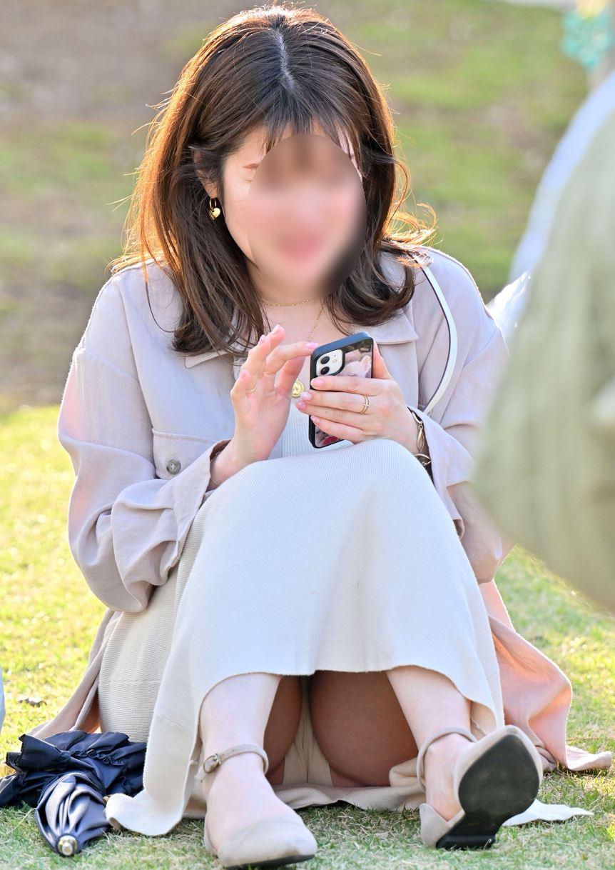 vol.674：お花見特集：ラベンダー色のレースの生Ｐがガッツリと見えていた素敵なモデルさん♪！※動画有り他、多数収録！ ヤスジ♪　公園パンチラ　お花見パンチラ　生足パンチラ　スト越しパンチラ　ロングブーツパンチラ