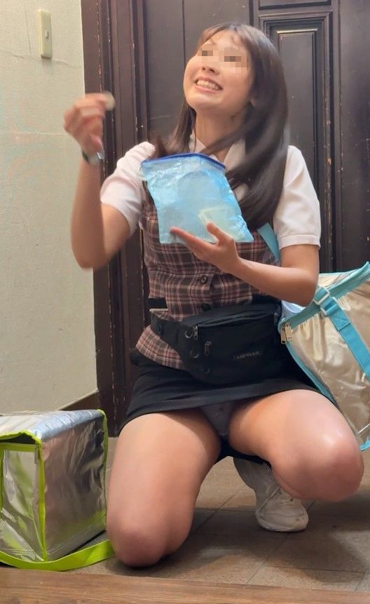 豊●区エリアのヤ●ルトレディ 藤森さん（仮名）連日パンティ隠し撮り 大量中出し種付けセックス 最後顔射でマーキング完了 ジョブ感　ヤクルトレディ　営業パンチラ　セールスレディパンチラ　生足パンチラ