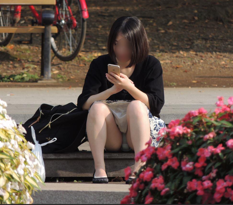 【再販】お座りお姉さん発見！！（ＦＨＤ）大変です！！パンツが見えてますよ２３ ＹＵＫＩ　公園パンチラ　パンスト越しパンチラ　座りパンチラ