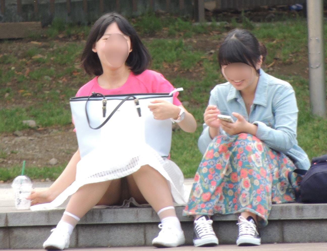 【再販】お座りお姉さん発見！！（ＦＨＤ）大変です！！パンツが見えてますよ１８ ＹＵＫＩ 公園パンチラ　石段パンチラ　生理パンチラ　弁当パンチラ　真面目パンチラ　清楚パンチラ　ぽっちゃりパンチラ