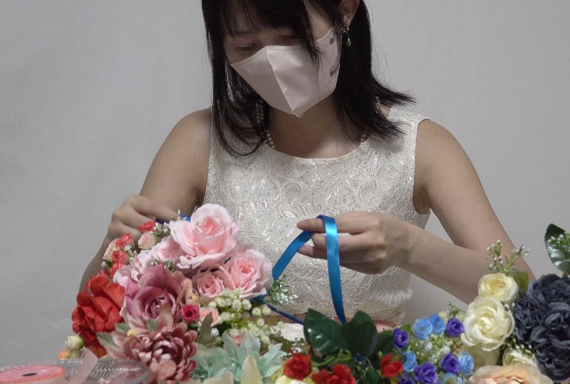 [4K]清純派アイドル級の屈託のない笑顔！でもおっぱい見えてたゾっ！ ６月の花嫁　透けパンツ　結婚式パンチラ　ドレスパンチラ